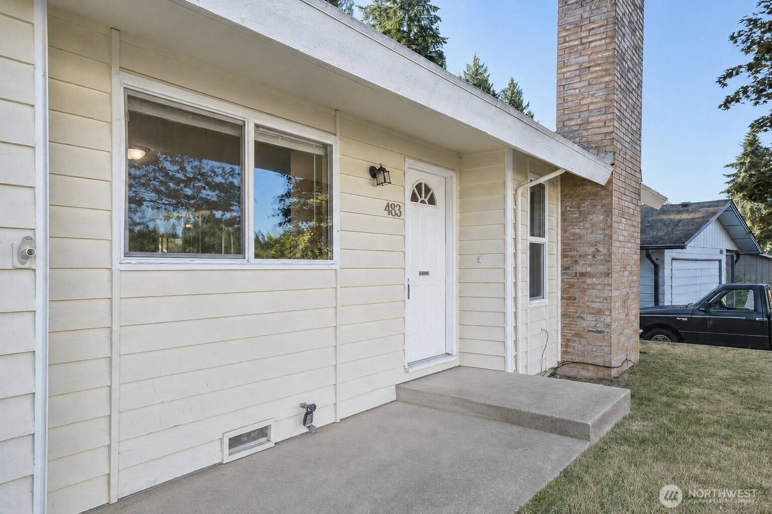 483 NE Conifer DR, Bremerton, WA 98311