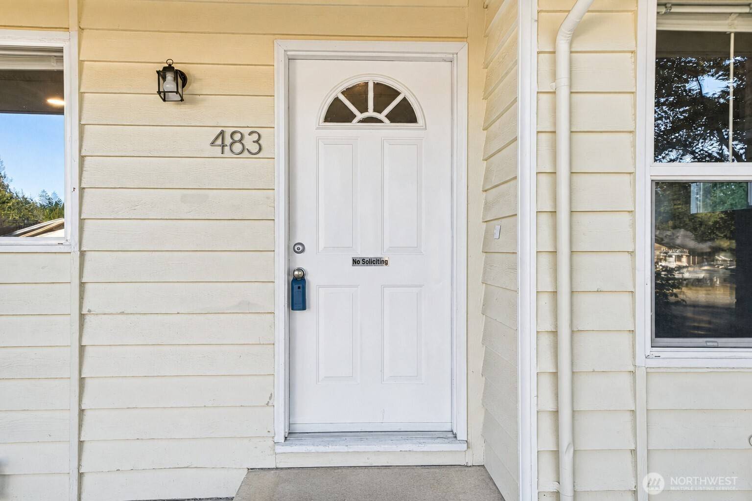 483 NE Conifer DR, Bremerton, WA 98311