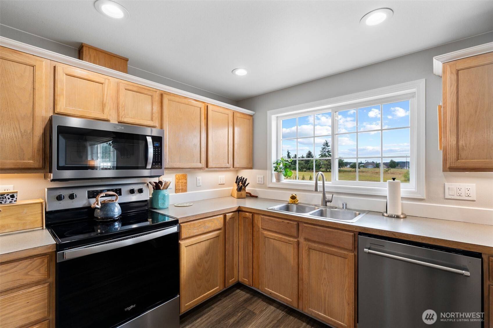 120 Kakela RD, Winlock, WA 98596