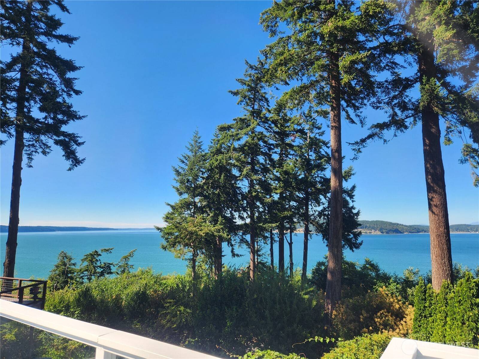 2426 Eastpoint DR, Langley, WA 98260
