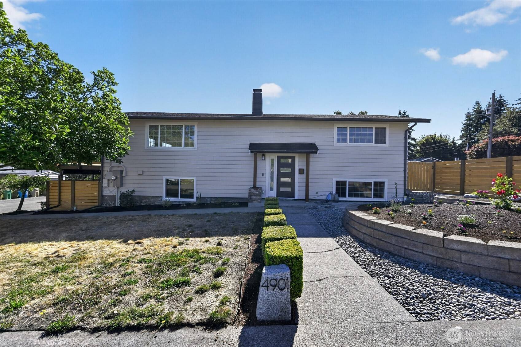 4901 N Winnifred ST, Ruston, WA 98407