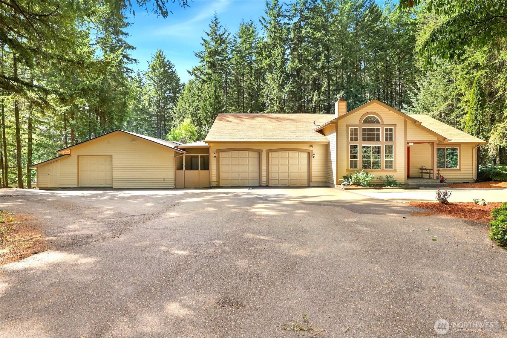 5800 SW Royal Spruce DR, Port Orchard, WA 98367