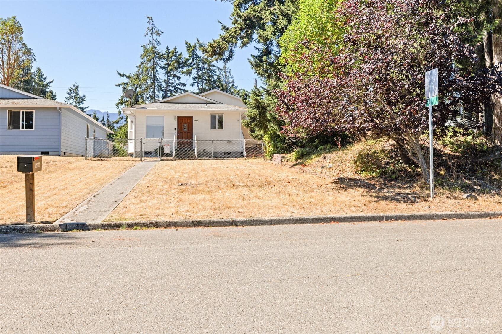 1206 W 15th ST, Port Angeles, WA 98363
