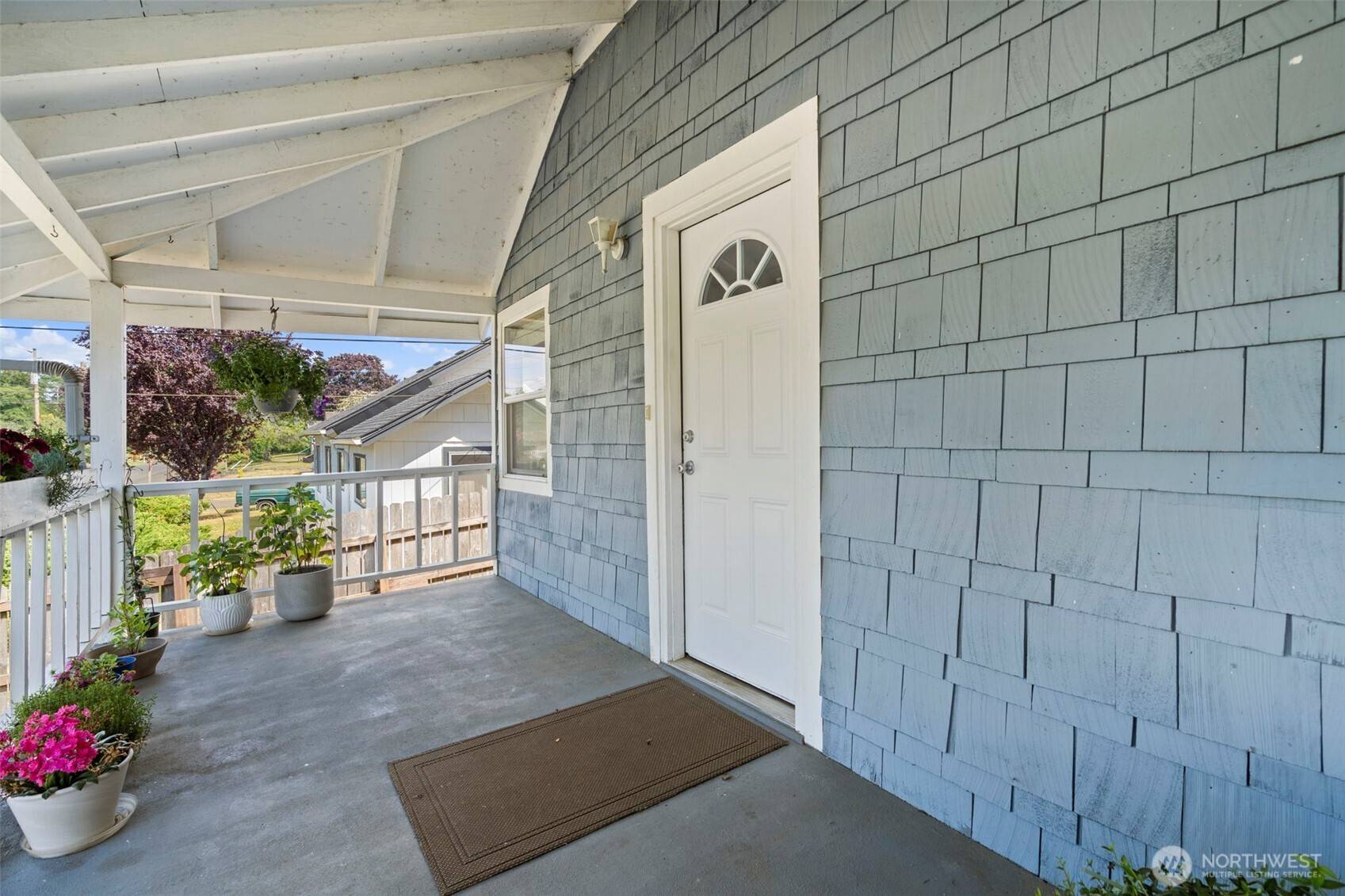 613 Cherry ST, Raymond, WA 98577