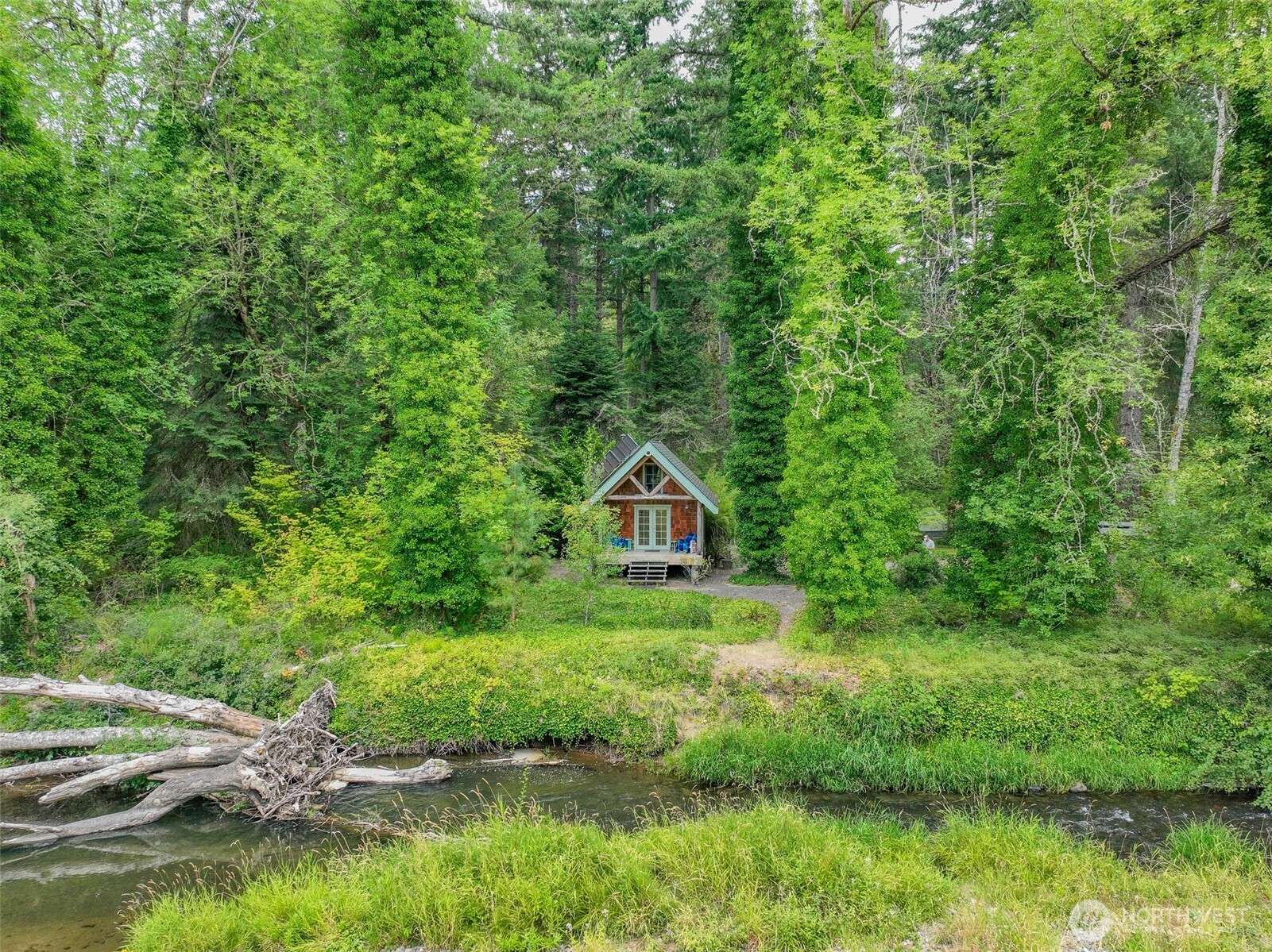 14231 SE Beaver DR, Rainier, WA 98576