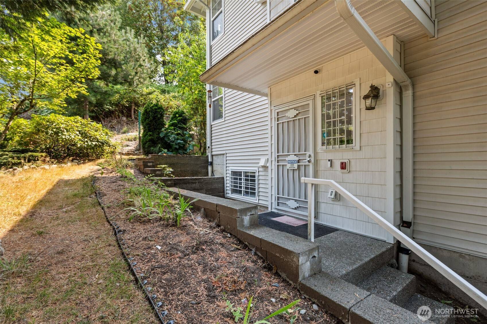 2300 Benson RD S #2-1, Renton, WA 98055