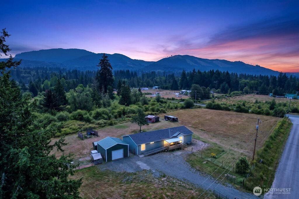 62 Hoffman RD, Port Angeles, WA 98363