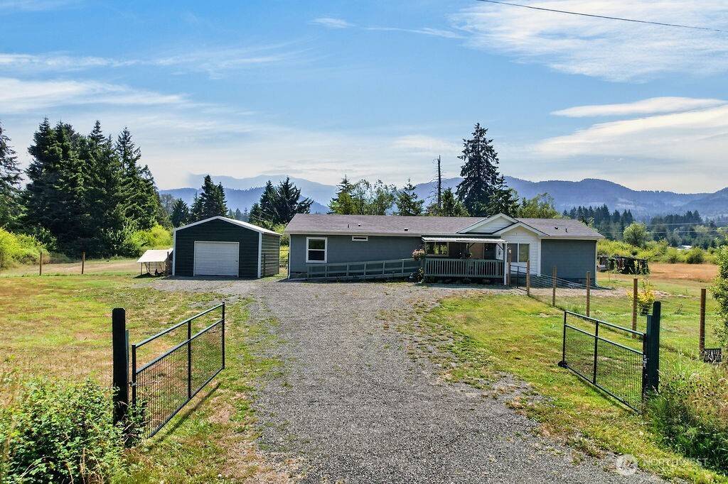 62 Hoffman RD, Port Angeles, WA 98363