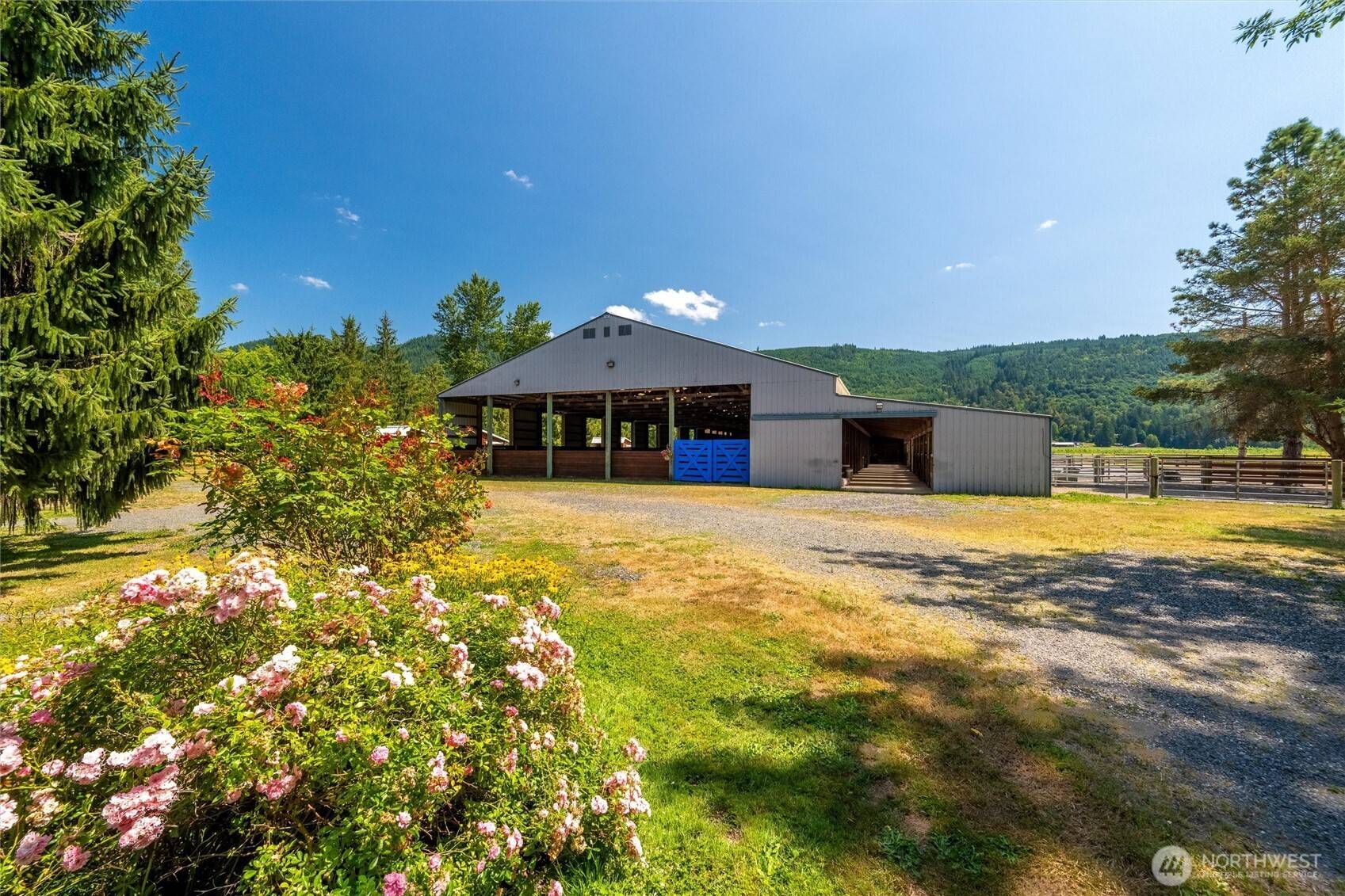 3086 Standard RD, Deming, WA 98244