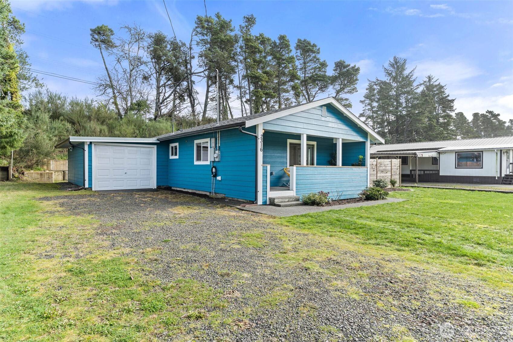 2316 S Pleasant DR, Westport, WA 98595