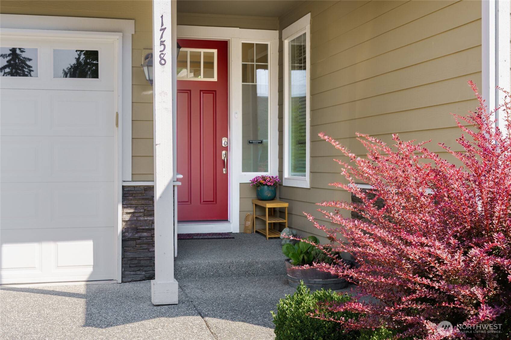 1758 Hillcrest LOOP, Mount Vernon, WA 98274