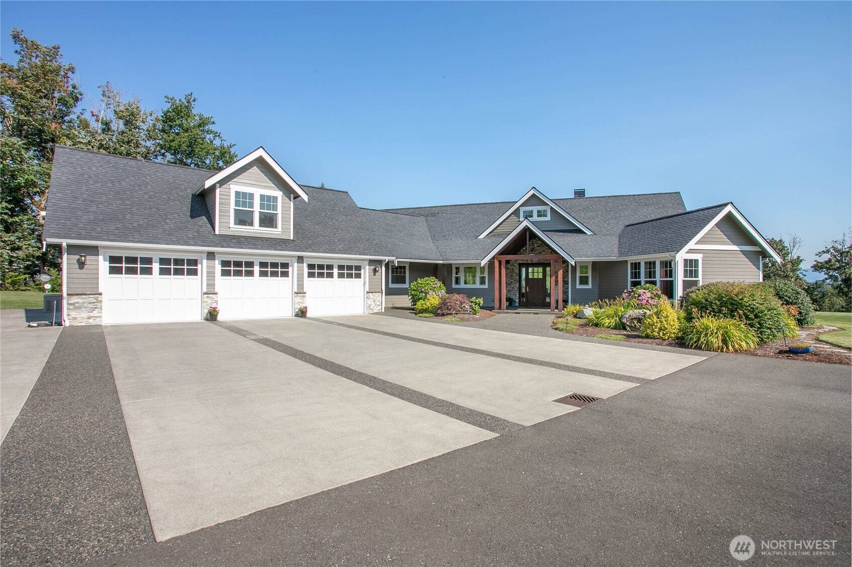 8460 Vahl DR, Everson, WA 98247