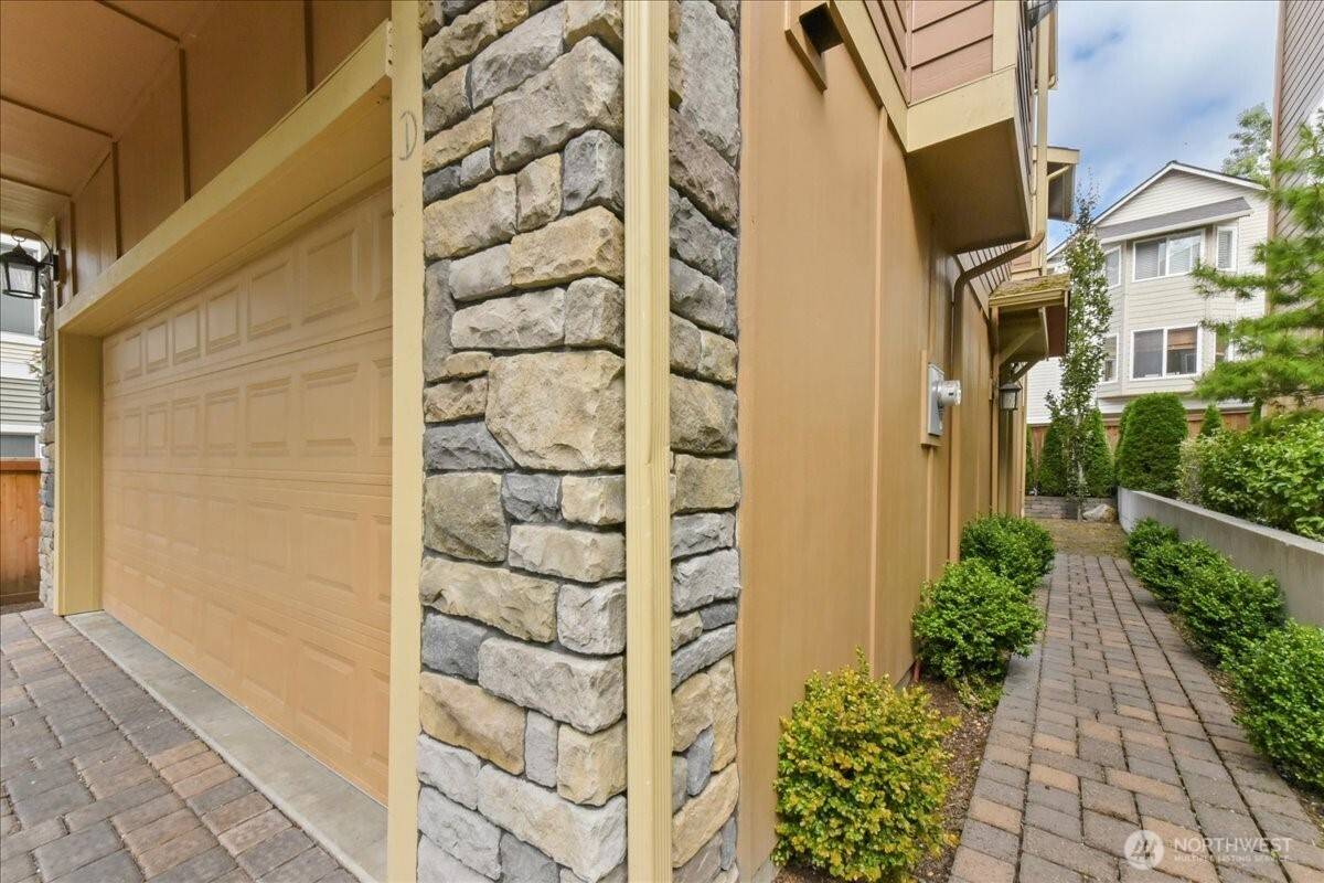 12722 35th AVE House D NE, Seattle, WA 98125