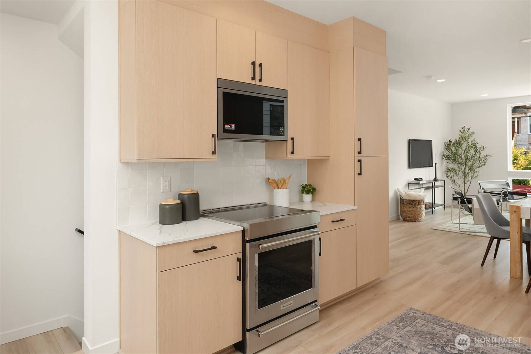 721 15th AVE #A, Seattle, WA 98122
