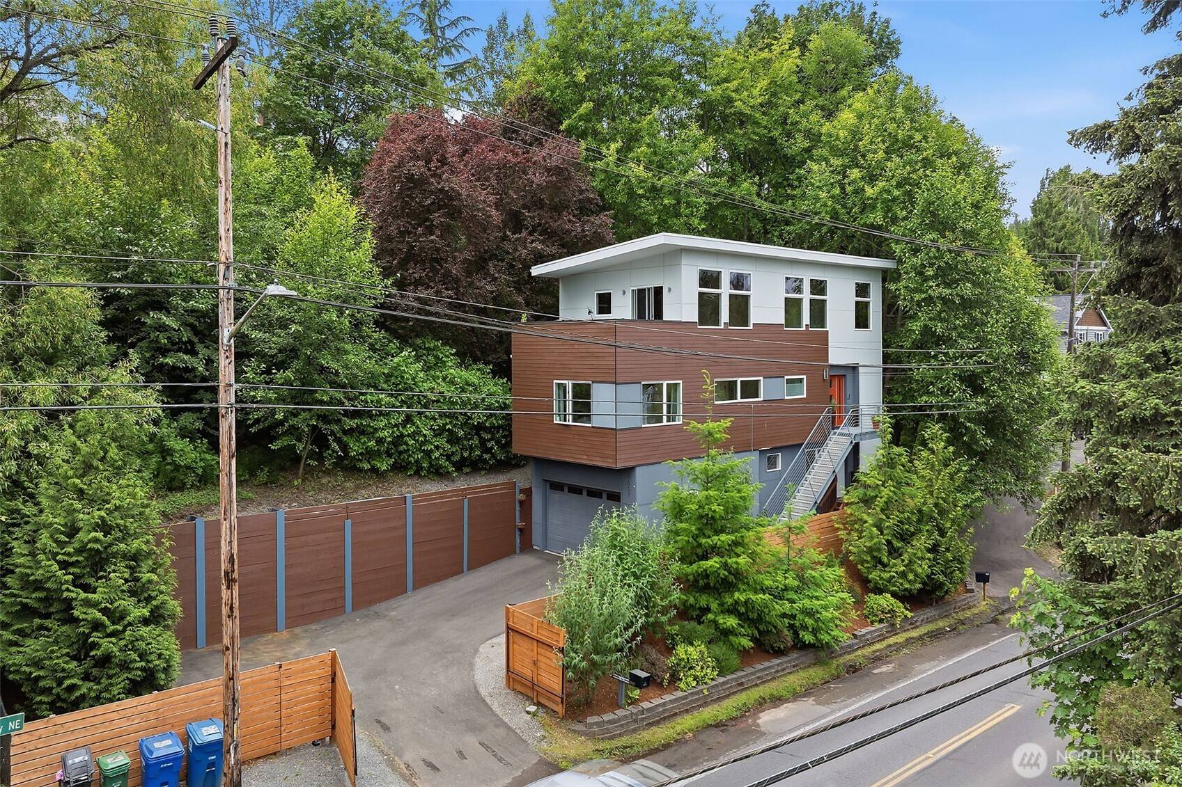 9007 Sand Point WAY NE, Seattle, WA 98115