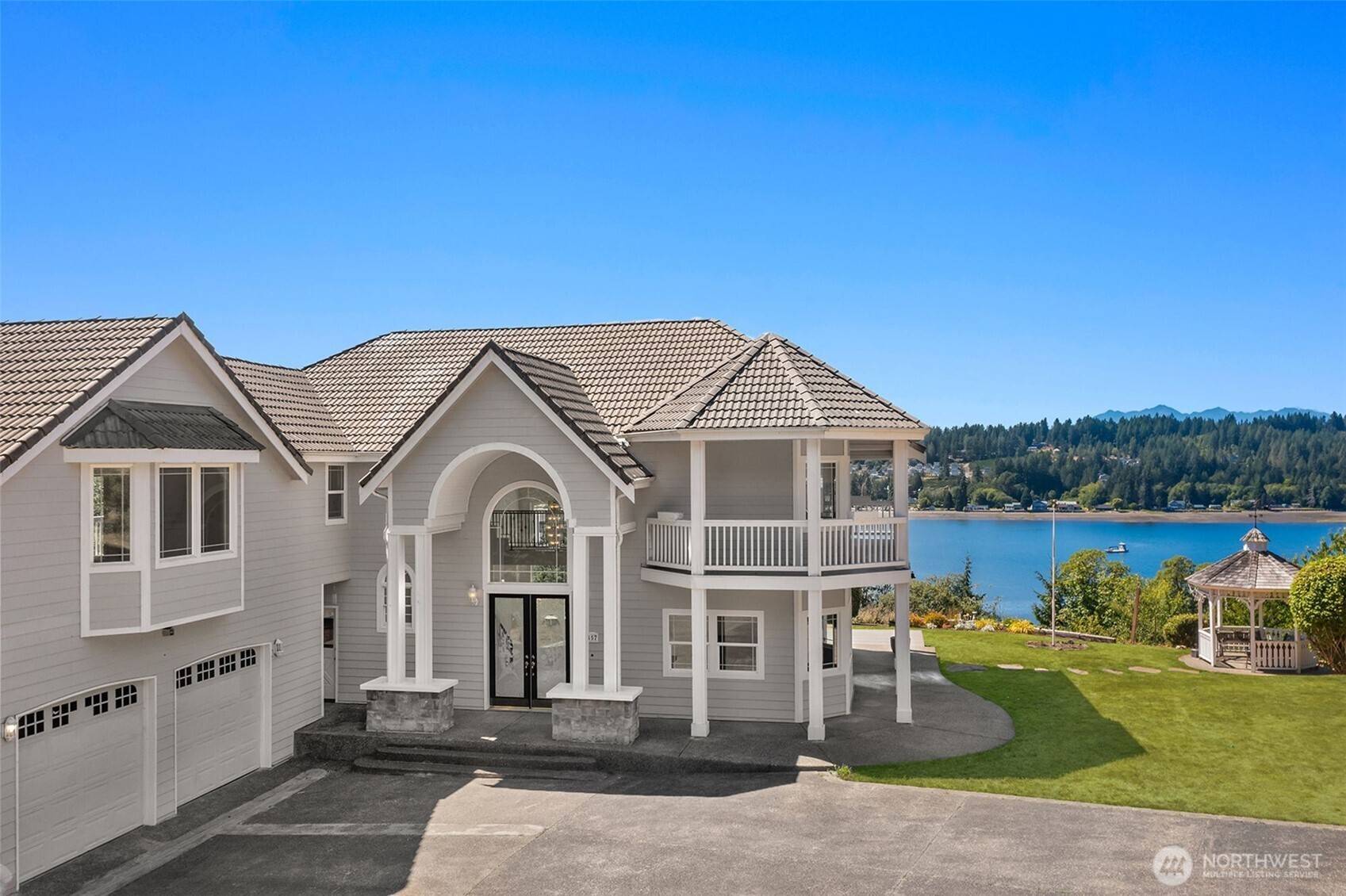 457 E Victor RD, Belfair, WA 98528