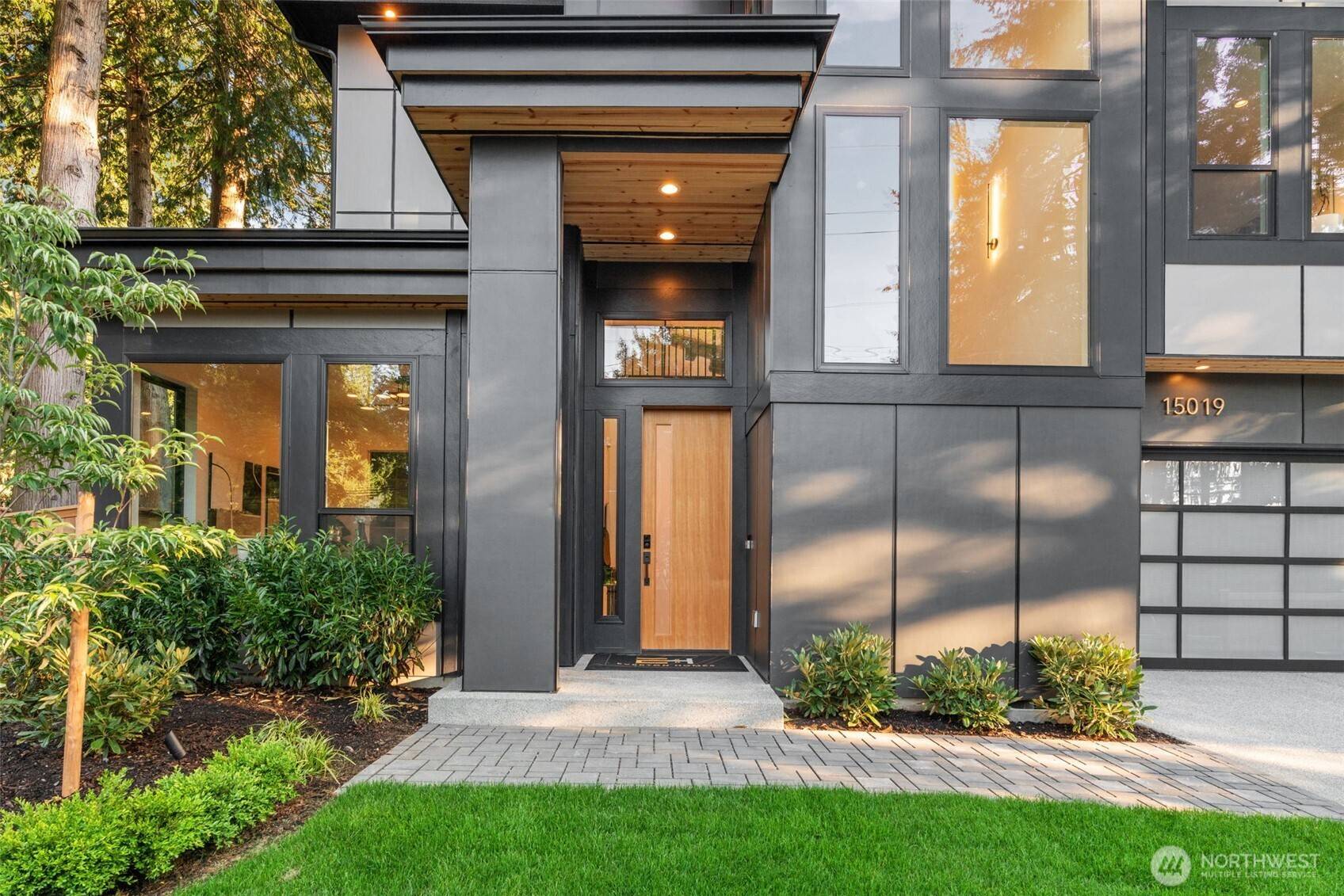 15019 SE 16th ST, Bellevue, WA 98007