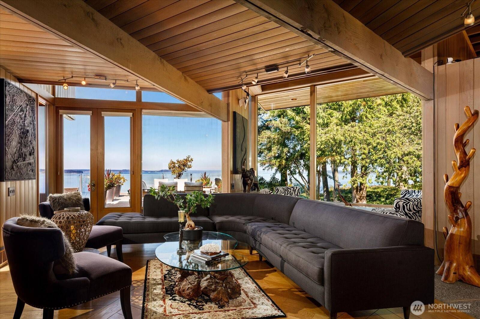 3156 Smugglers Cove RD, Greenbank, WA 98253