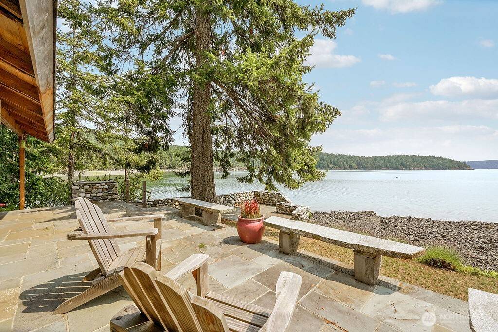 440 Bee Mill RD, Brinnon, WA 98320