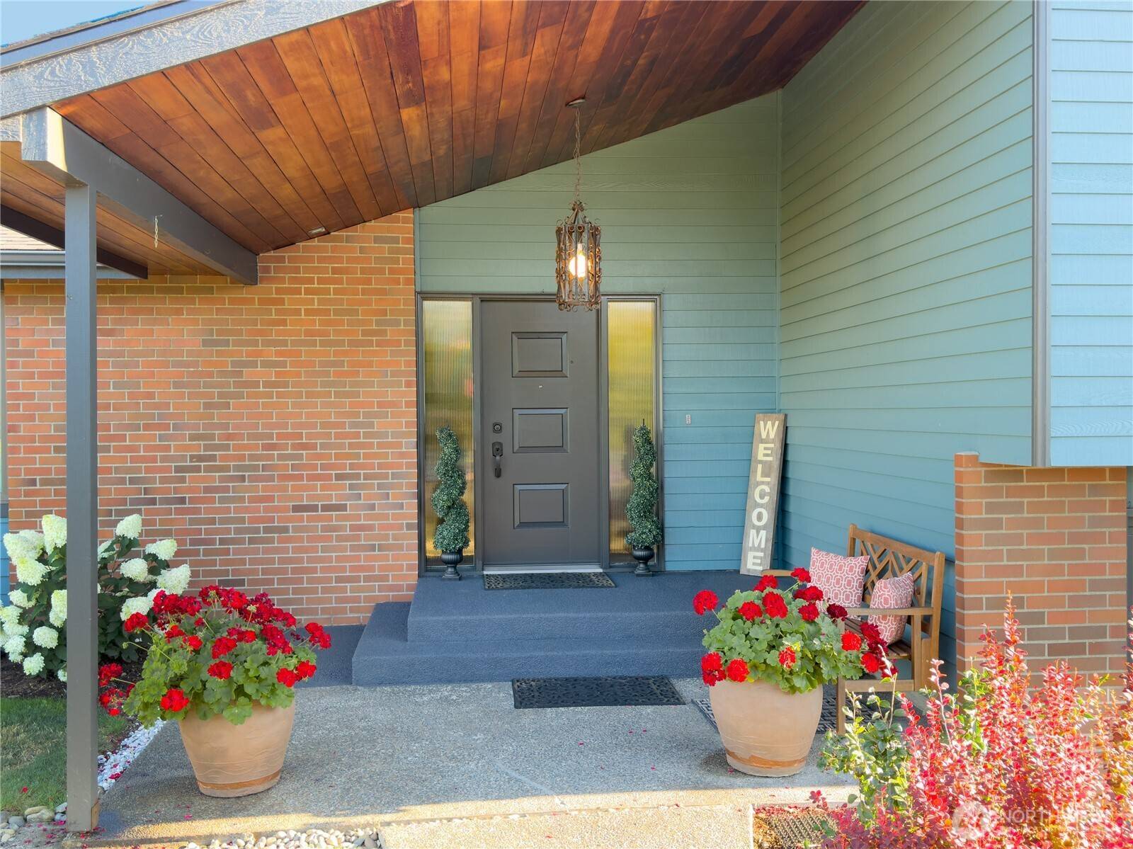 1356 Aloha LN, Fircrest, WA 98466