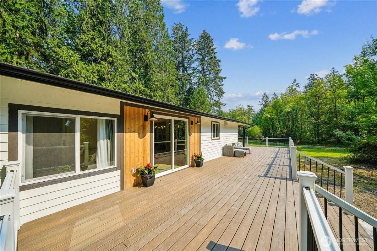 10711 Edgewood DR, Anderson Island, WA 98303