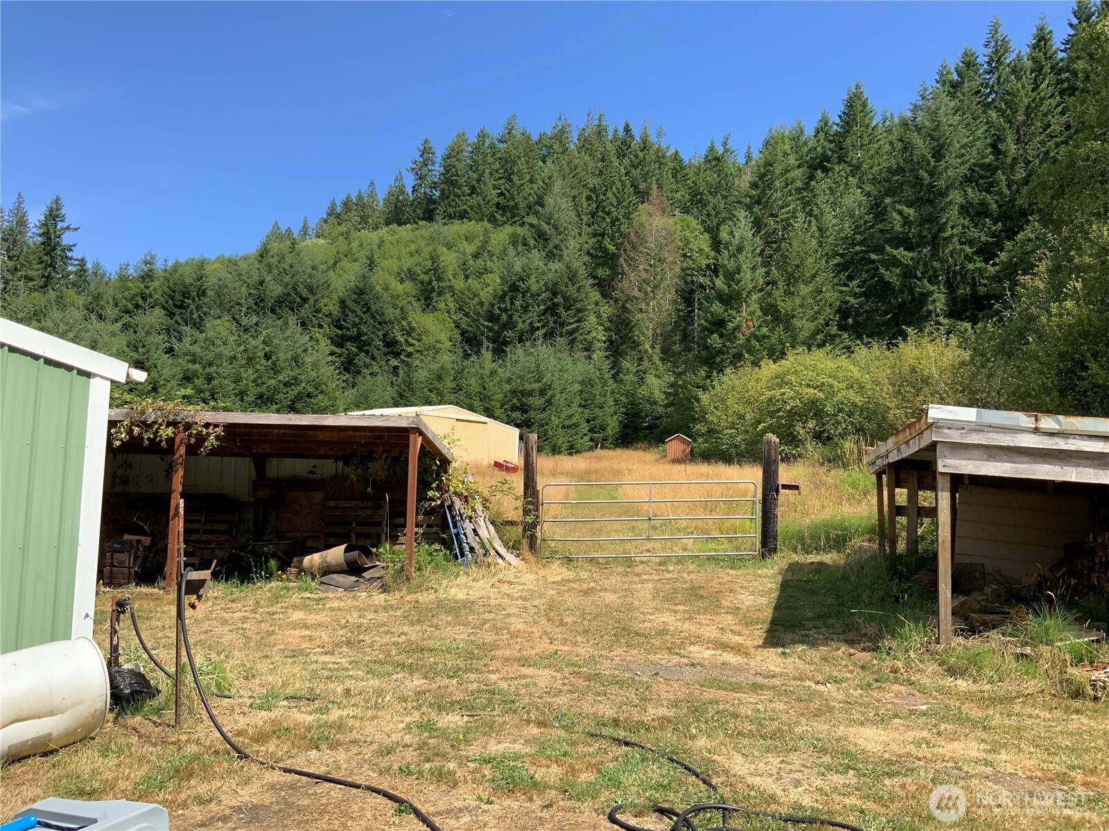 100 Half Moon Creek RD, Raymond, WA 98577