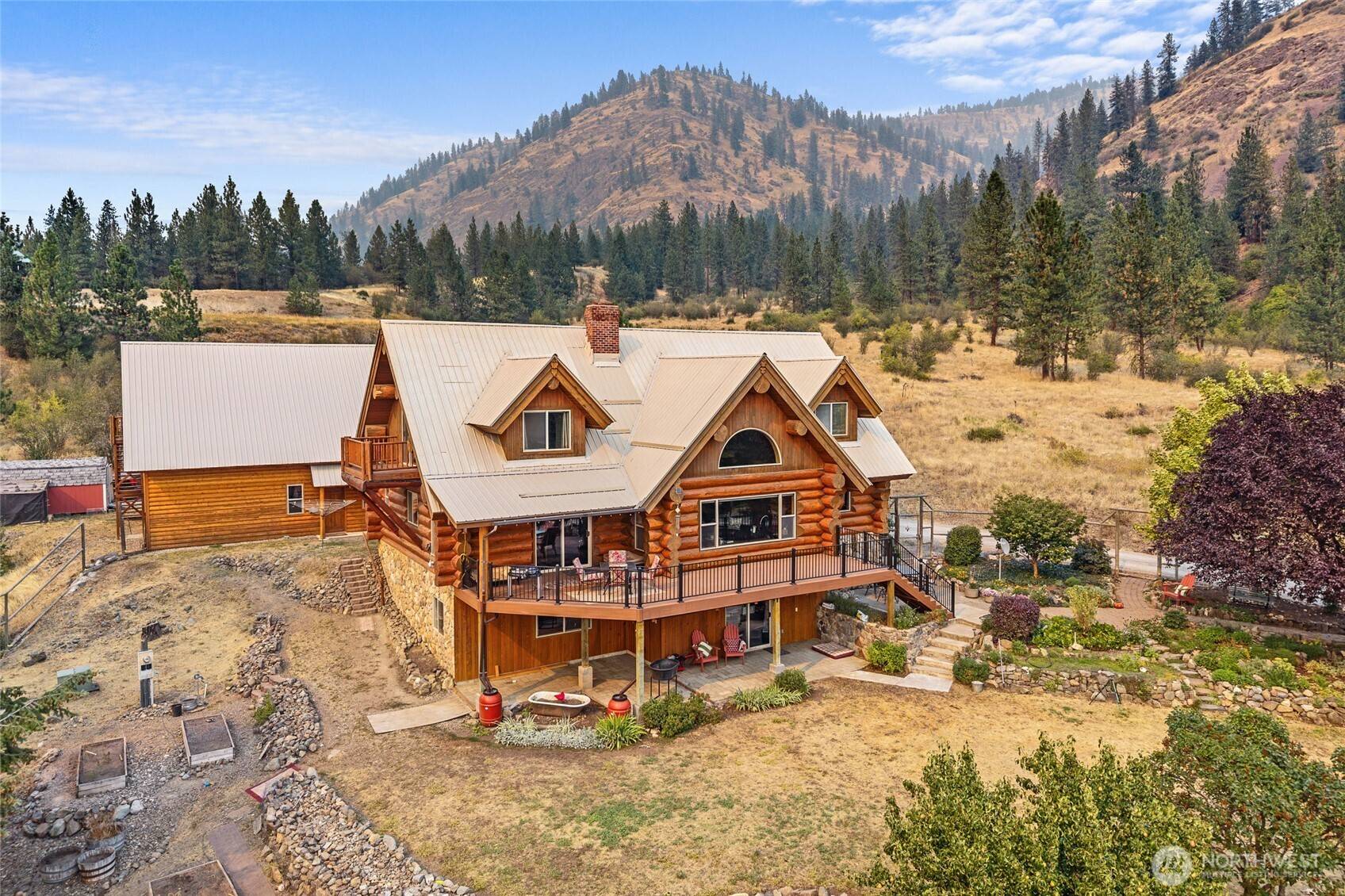 3259 B Highway 25 S, Gifford, WA 99131