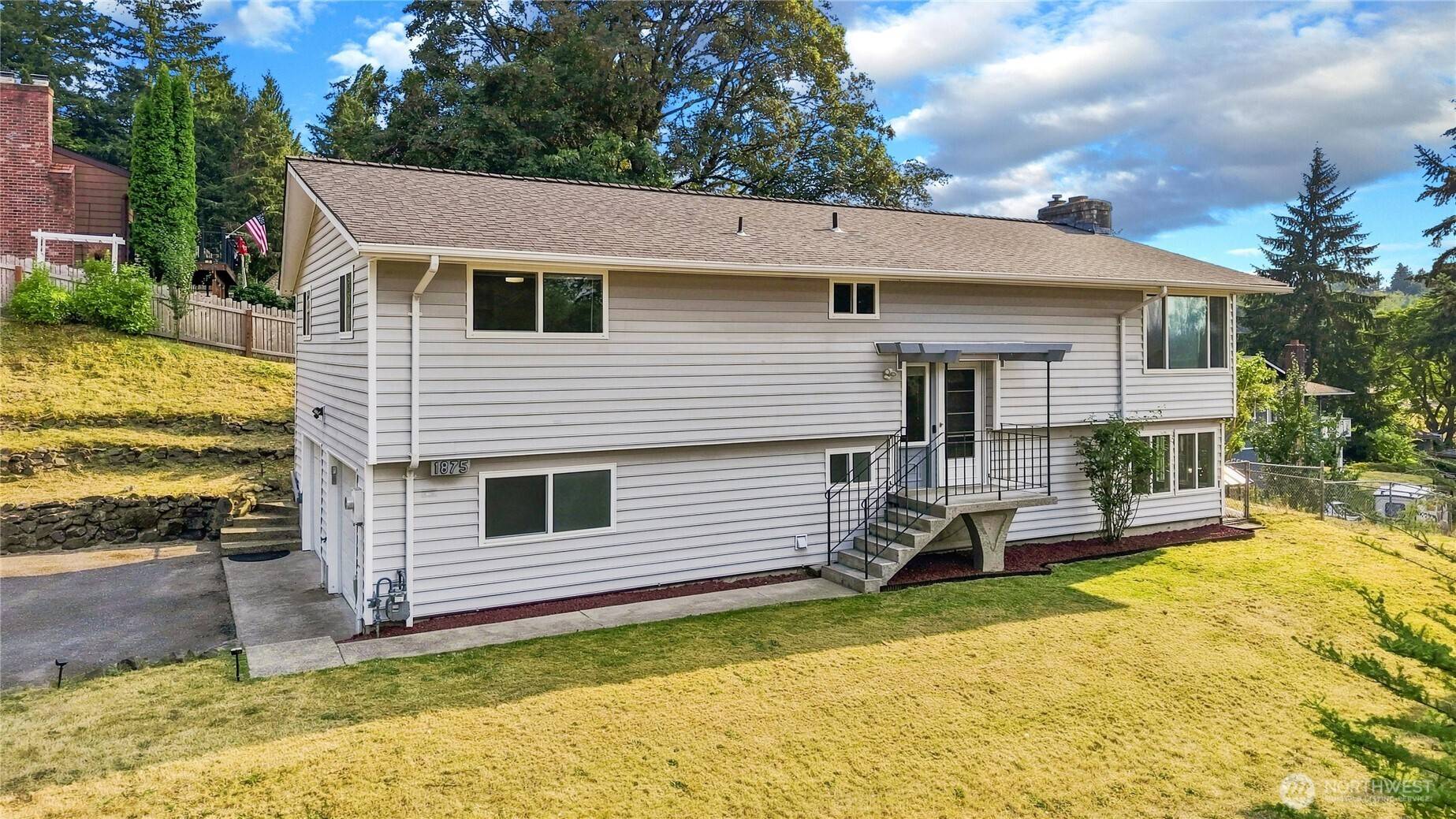 1875 NE Bentley DR, Bremerton, WA 98311