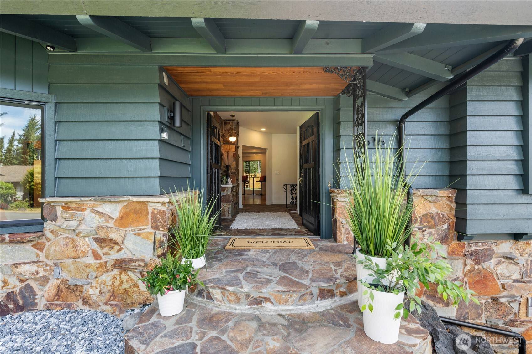9616 242nd PL SW, Edmonds, WA 98020