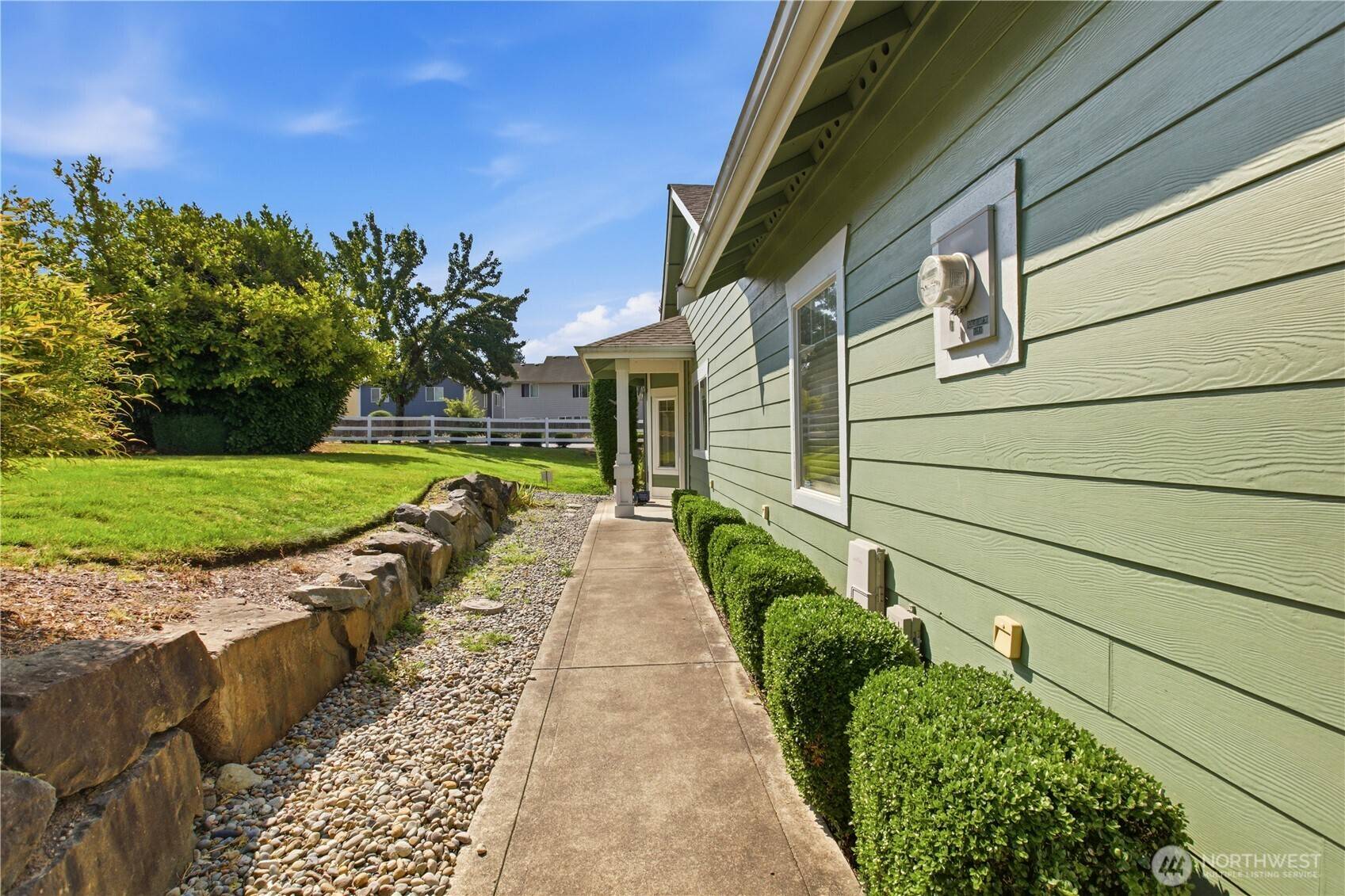 10700 SE 260th ST #A101, Kent, WA 98030