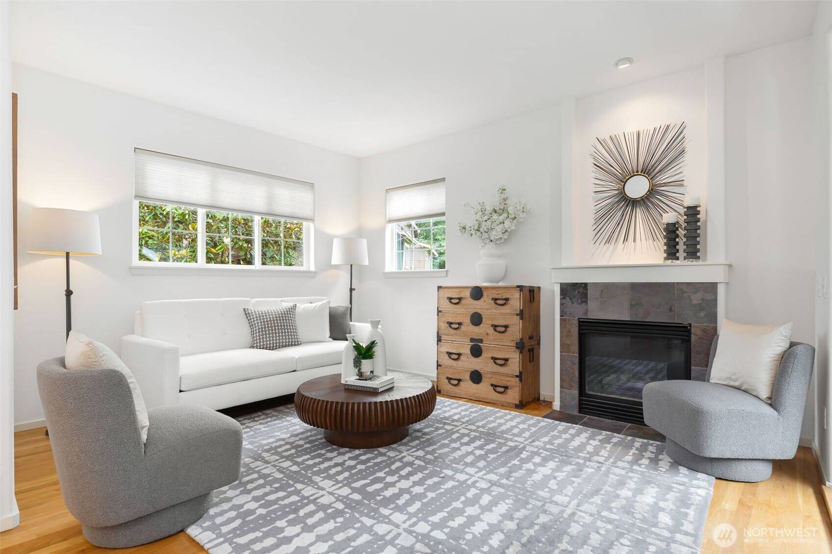 620 Lake Washington BLVD E, Seattle, WA 98112