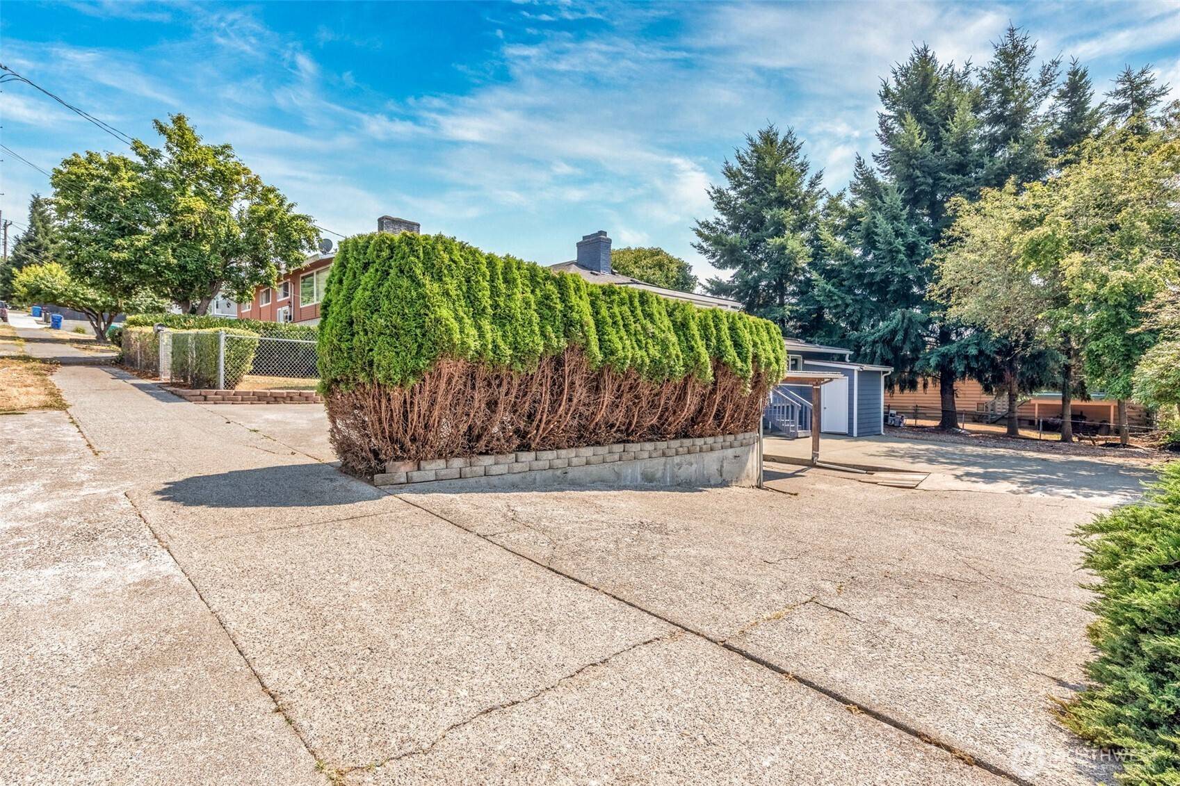 2515 S Willow ST, Seattle, WA 98108
