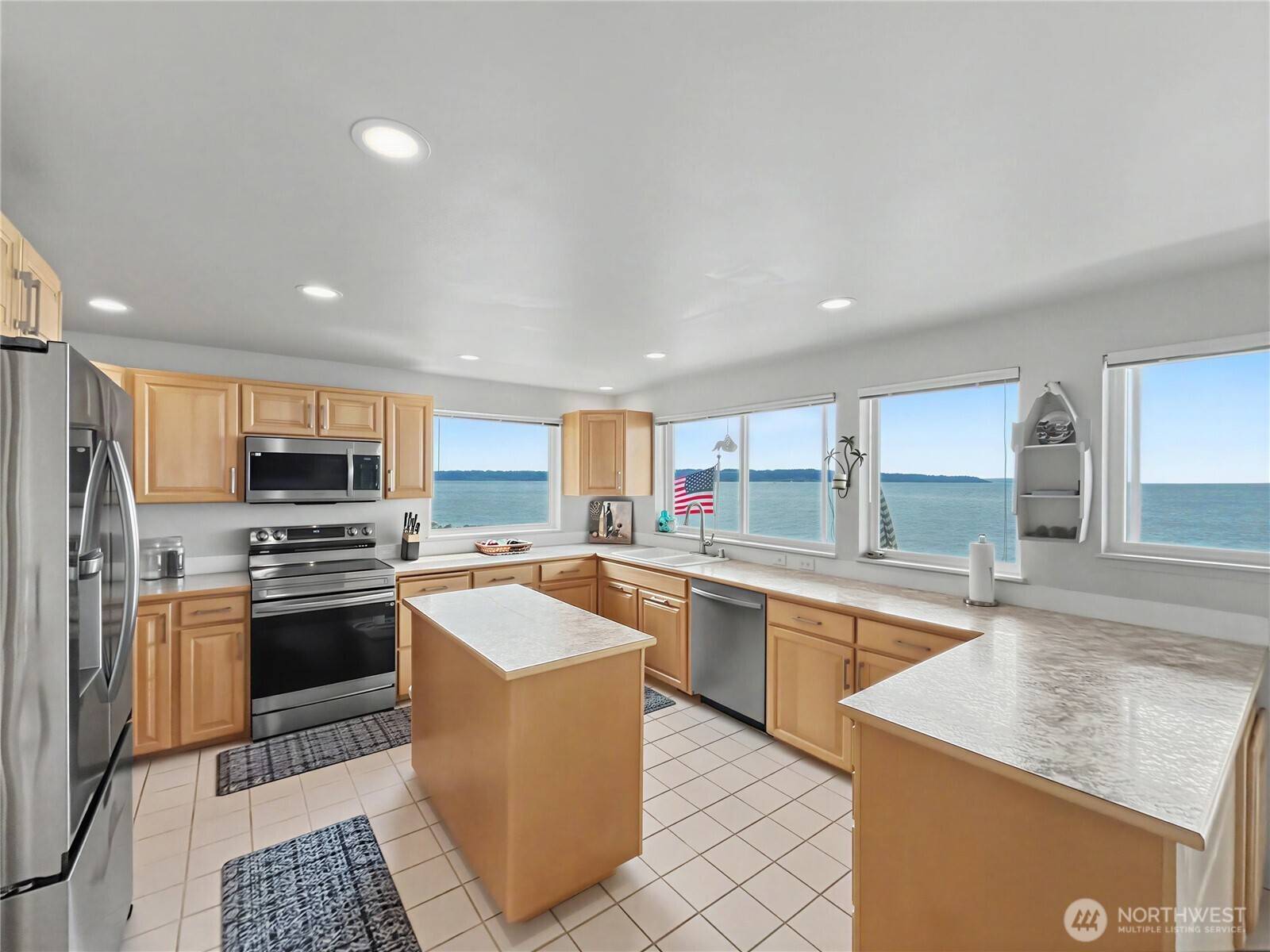 41 H S Beach WAY, Hat Island, WA 98206
