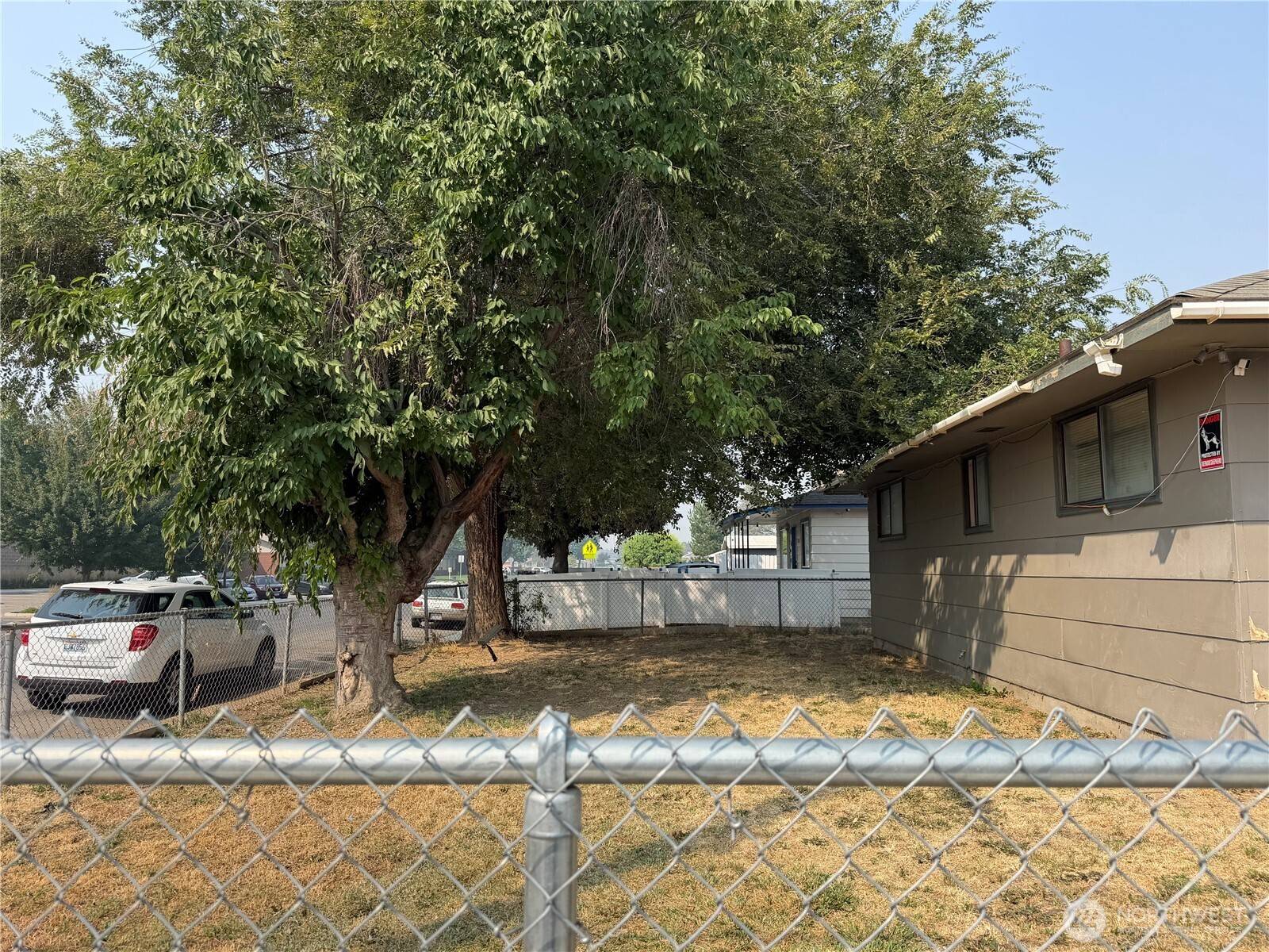 915 SE 4TH AVE, Quincy, WA 98848