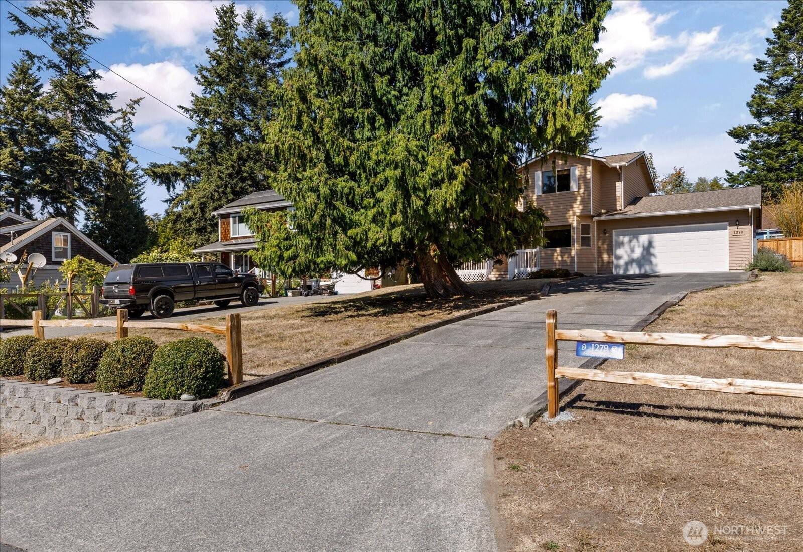1279 Halsey DR, Coupeville, WA 98239