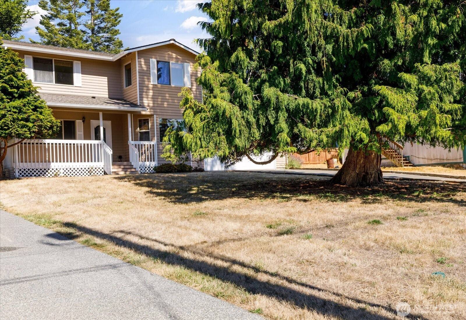 1279 Halsey DR, Coupeville, WA 98239