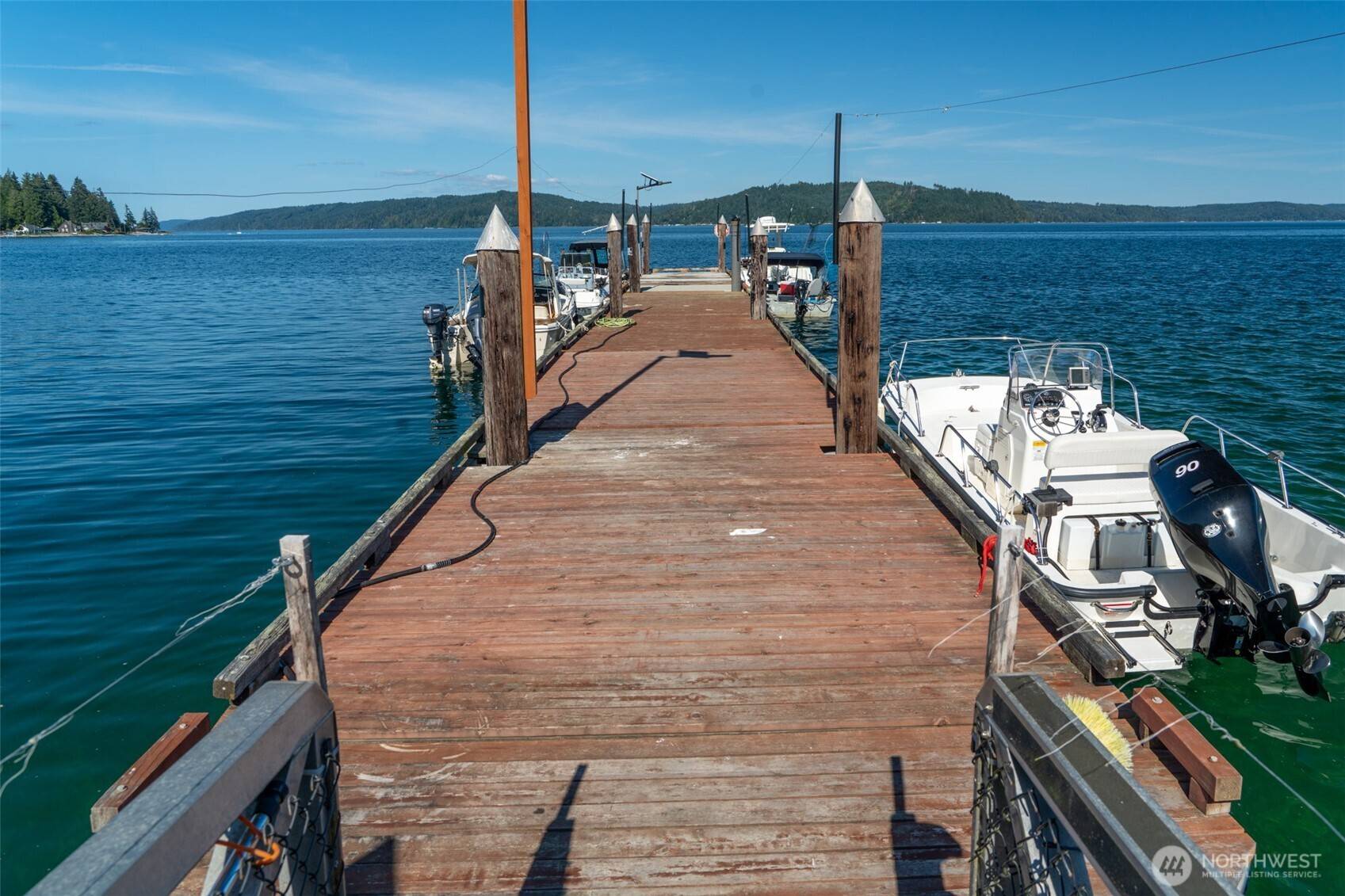 20 N Tillicum Beach LN N, Shelton, WA 98584