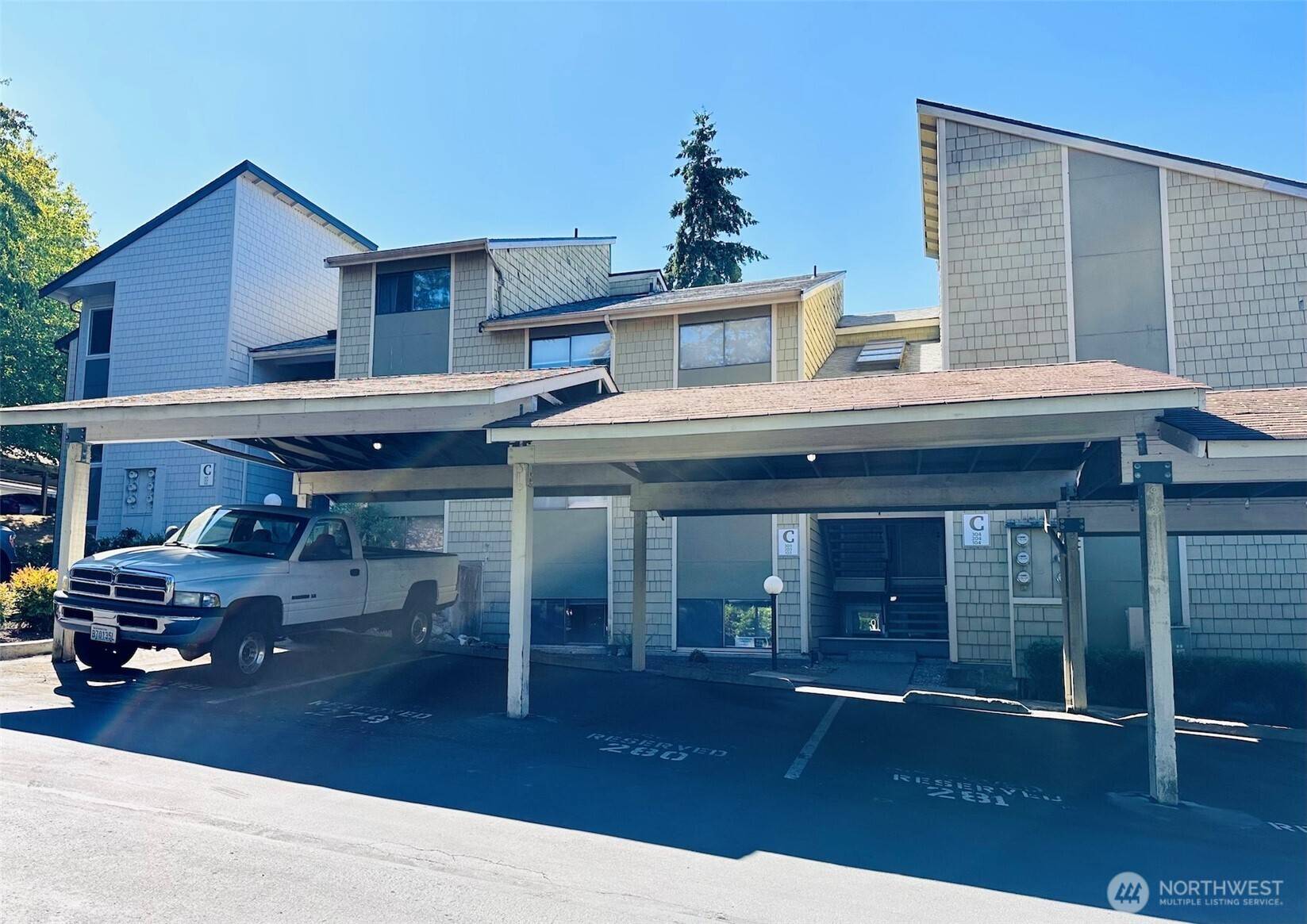 2020 Grant AVE S #C301, Renton, WA 98055