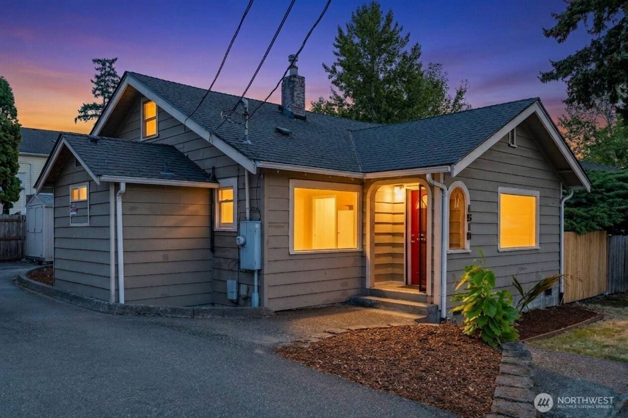 1510 E Sunset DR, Bellingham, WA 98226
