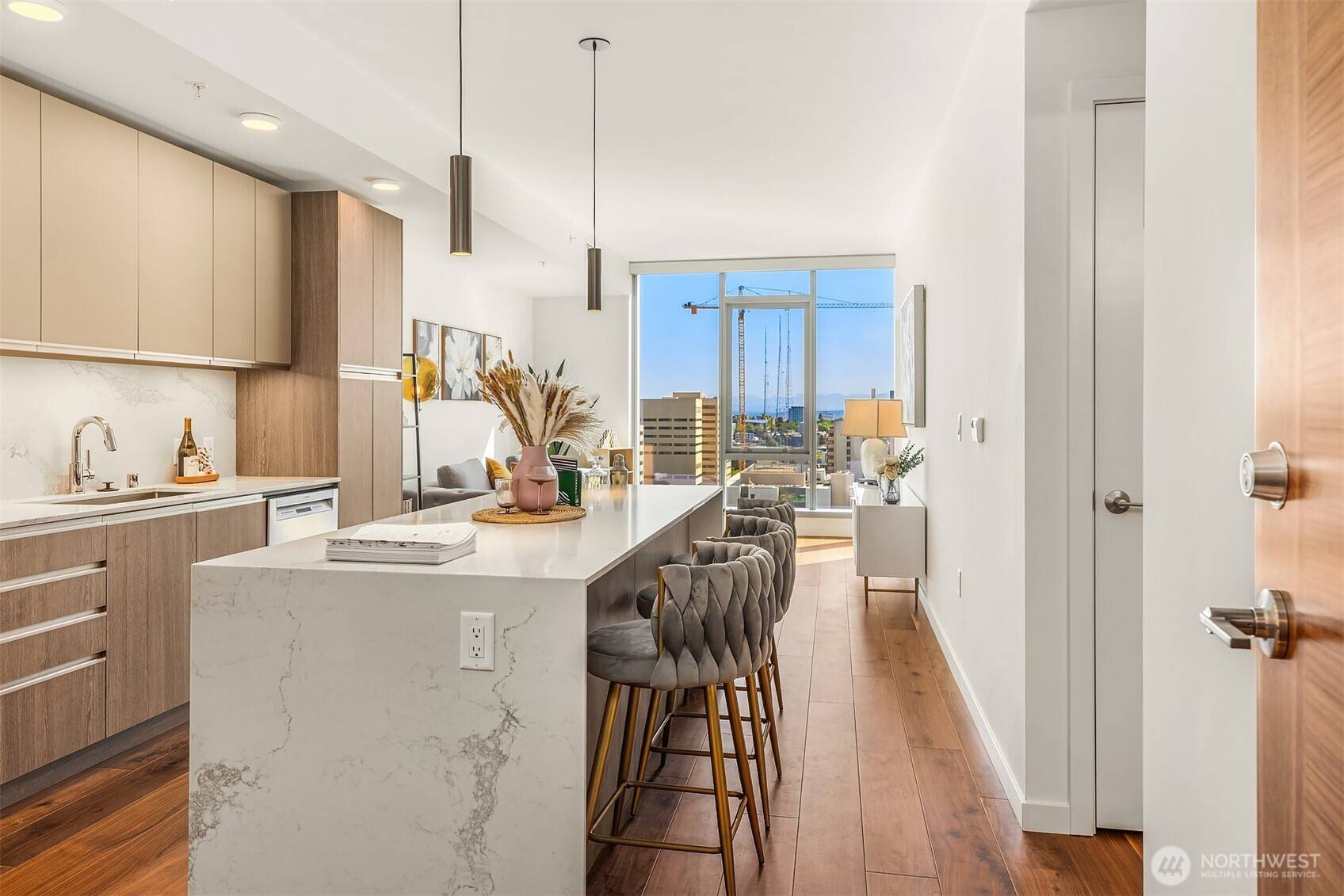 800 Columbia ST #2607, Seattle, WA 98104