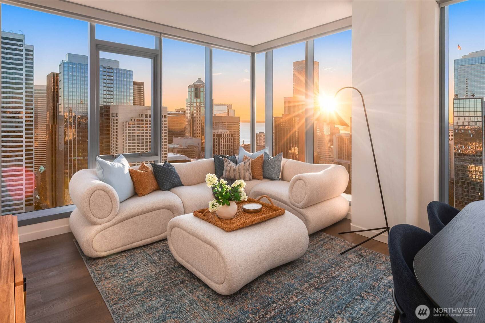 800 Columbia ST #3201, Seattle, WA 98104