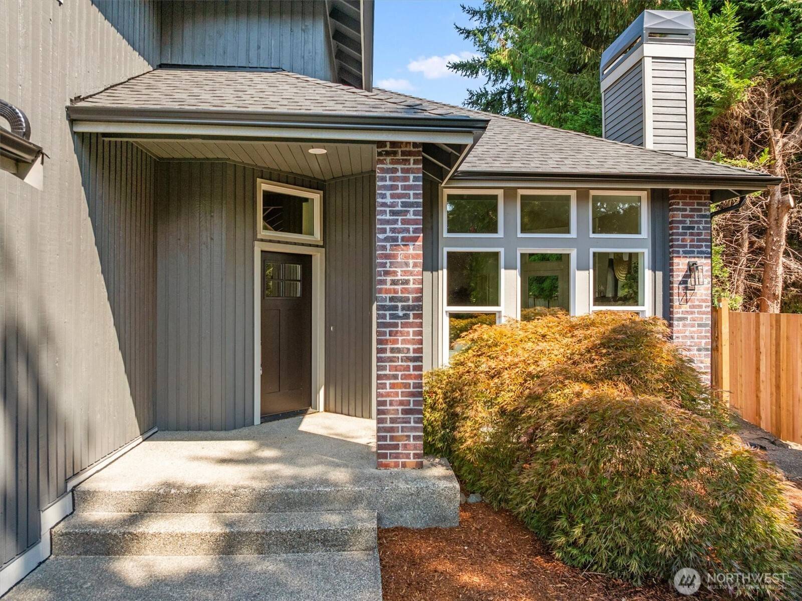 25738 215th CT SE, Maple Valley, WA 98038