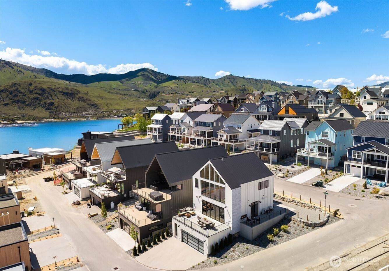 1302 Dragonfly CT, Chelan, WA 98816