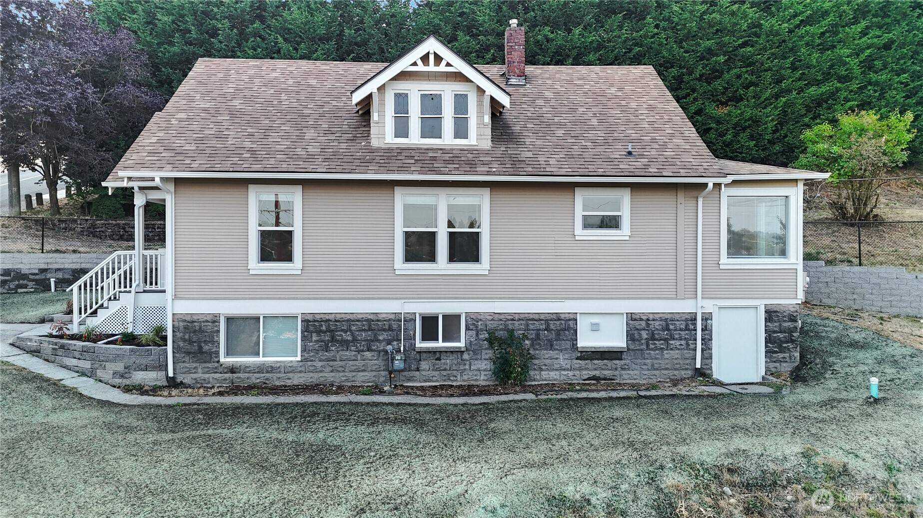 1427 E Fairbanks ST, Tacoma, WA 98404