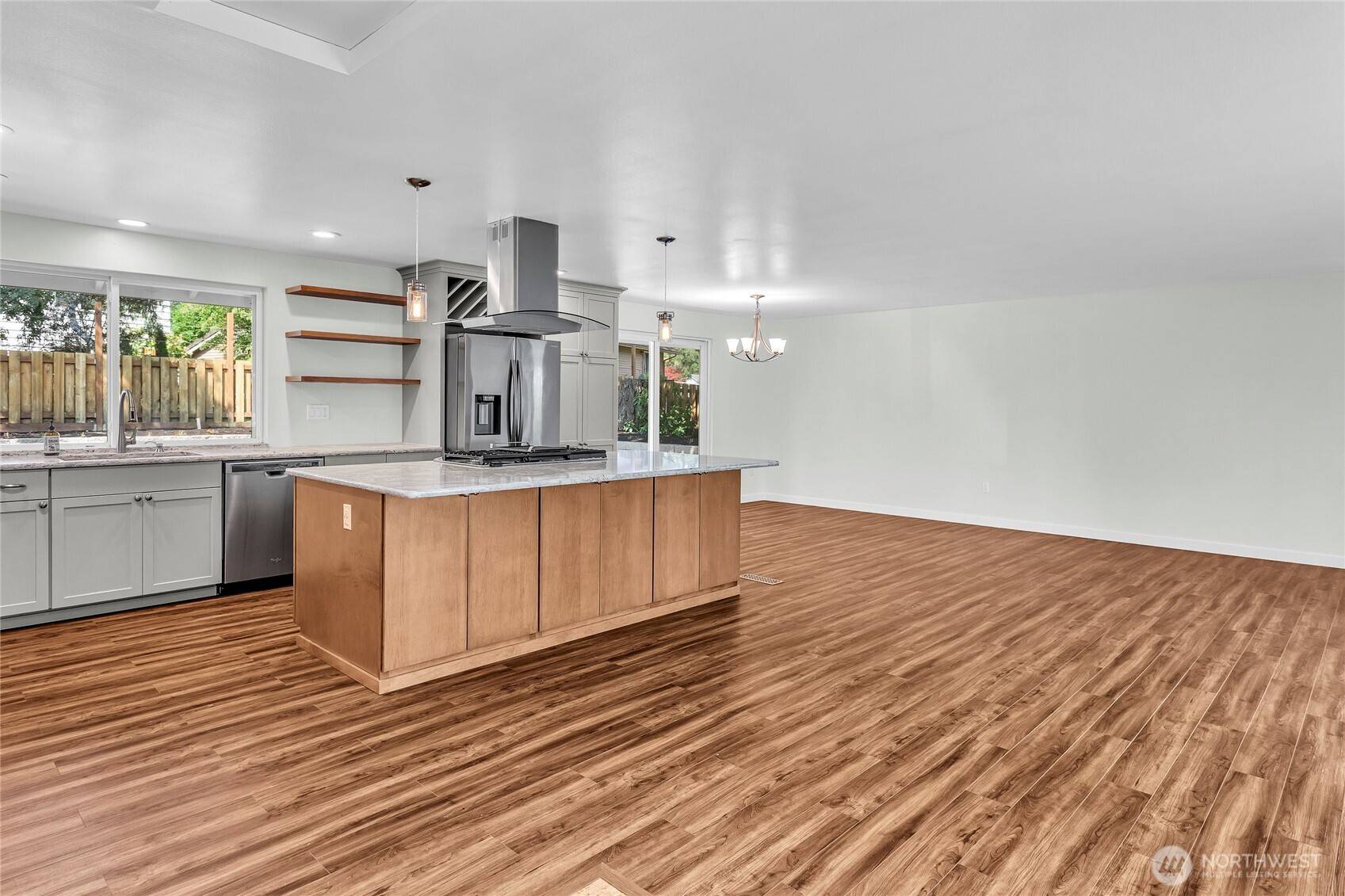 7902 89th AVE SW, Lakewood, WA 98498