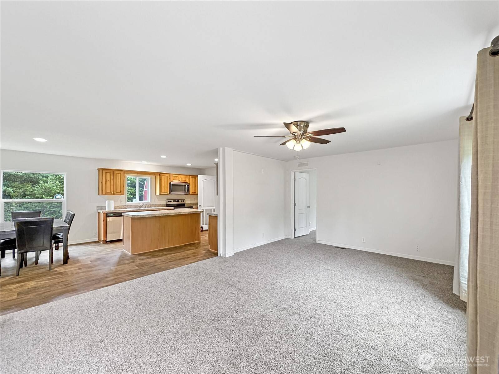 46 Copalis Beach RD, Copalis Beach, WA 98535