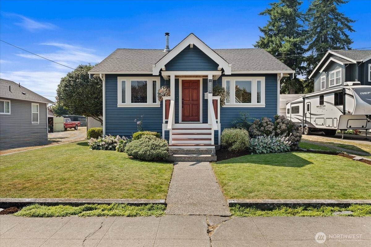1138 Pioneer ST, Enumclaw, WA 98022