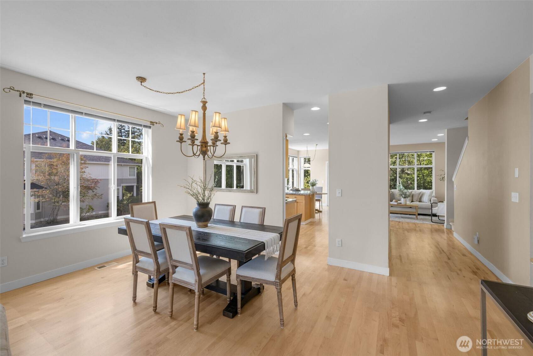 6748 161st AVE SE #A, Bellevue, WA 98006