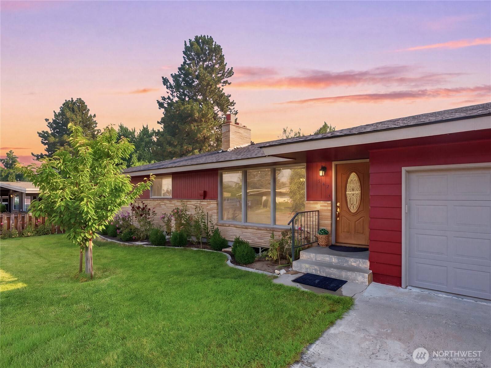 567 Dayton AVE, East Wenatchee, WA 98802