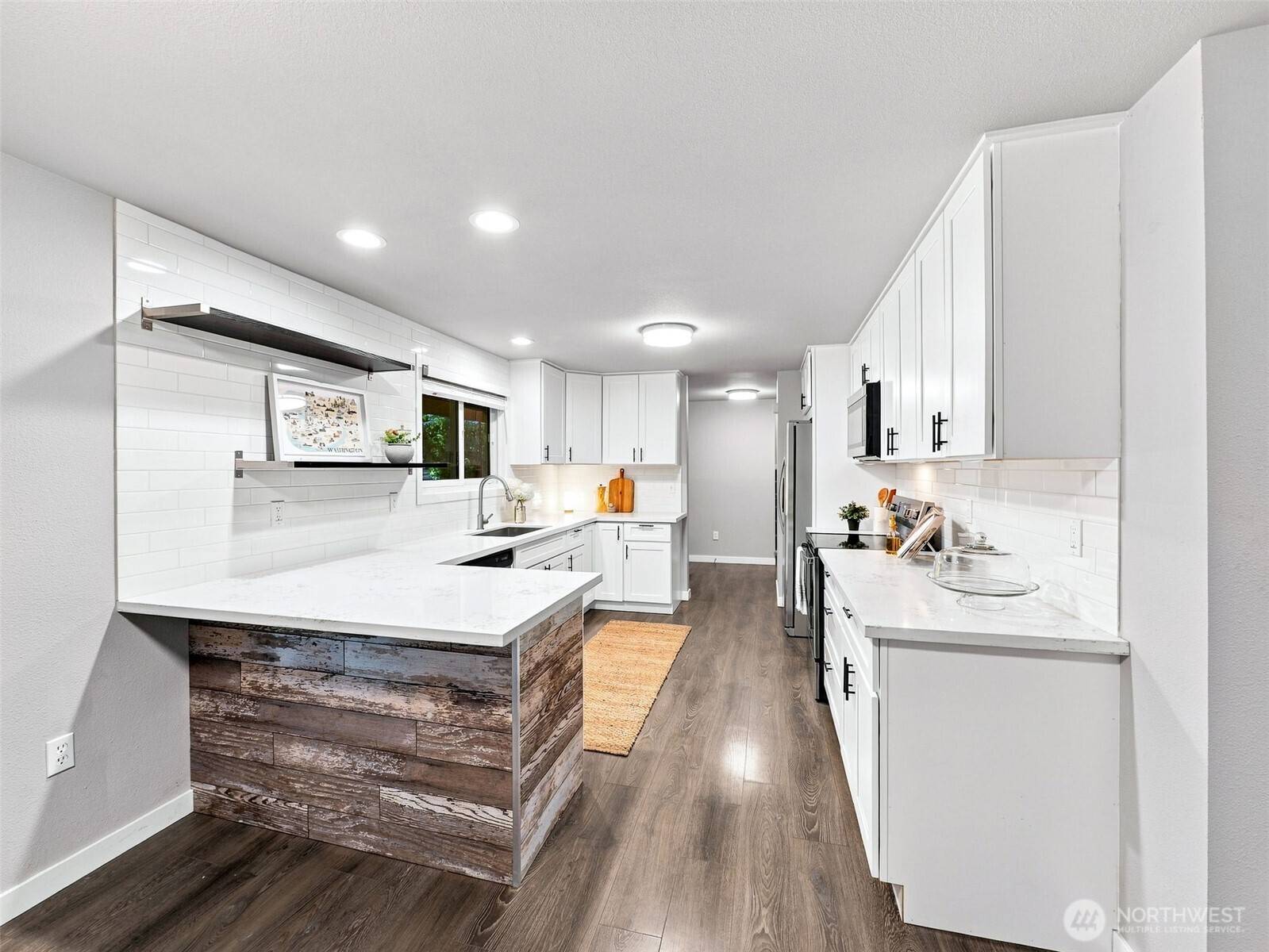 8925 Timber LOOP SE, Olympia, WA 98513